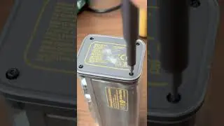 Как сбросить разряженный аккумулятор Sharge Liquid Storm 2