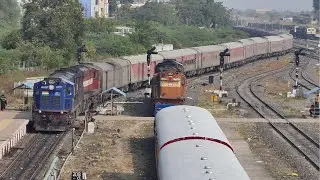 SACHKHAND Exp + TAPOVAN Exp  | Arriving PURNA | Pole Free of Purna Railway Station | Indian Railways