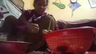 हेप्पी मकर संक्रांति पर्व में आपका स्वागत है फैमिली 🥜🥜🌯🍚🍟#video#real post#YouTube family namaste 🙏