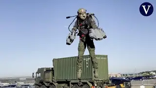 Un &lsquo;Iron Man&rsquo; exhibe su traje a propulsi&oacute;n al Ej&eacute;rcito de Reino Unido