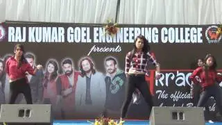 Group Dance in RKGEC Annaul Fest #Sparsh 2k17