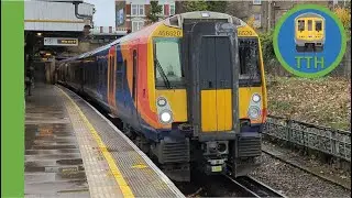 Trains at Wimbledon Park