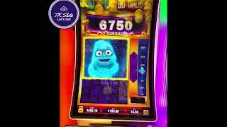 We had a SPOOKY Awesome Run on this slot!  #slot #casino #slotscasinogames 