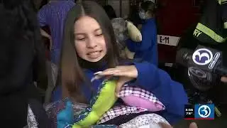 Students in Waterbury make comfort bears
