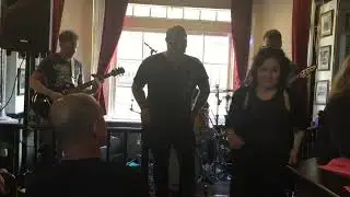 the ob1 band at nightingale pub Sutton.