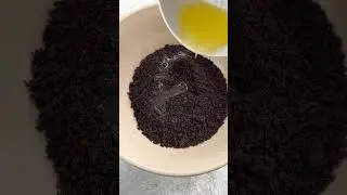 How to Make Oreo Pie Crust at Home!
