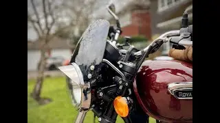 Royal Enfield Meteor 350 - Fly Screen Fitting