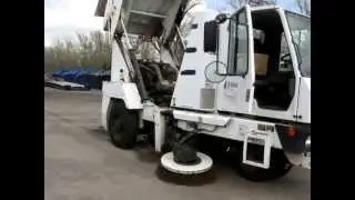 2006 Allianz MX450 street sweeper for sale | sold at auction June 4, 2013