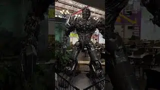 Robots in a Mall. #music #shopping #travel #WA