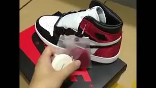 Поставщики из Китая - Jordan 1 Retro High Satin Black Toe - 1.400р