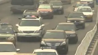 Beijing passes tough smog laws
