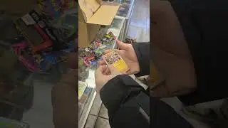 Разочаровывающий, но в то же время неплохой сюрприз! Достойный хит! Открытие набора карточек Poke...