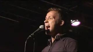 Marty Thomas  sings 