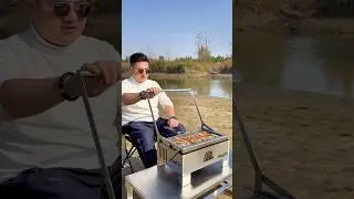 New type of rotating barbecue grill, the perfect outdoor barbecue tool! #BlazeFor #flipgrill