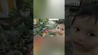 Bocah Bugil naik sepeda