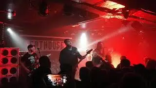 four walls - while she sleeps (live Glasgow)