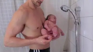 How To Bathe A Baby In The Shower   Tips For Dads