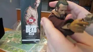 ThreeZero Rick Grimes 1/6 Scale Figure Unboxing!