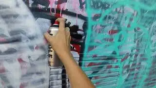 FIVE MINUTES OF TAGGING AND BOMBING AROUND THE CITY . PART three. WITH RARBOY.