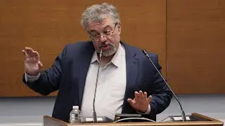 Настроенията в пленарна зала отново ескалираха: Манол Пейков заля квестор с вода, получи наказание