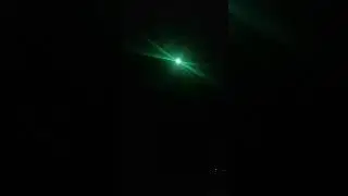 Сигнаьная ракета зелёного огня.