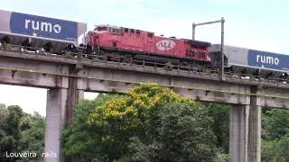 AC44i #781 carregado com Dash 9 e C30  em Salto