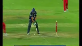 Match highlights - KFC Twenty20 Big Bash - West End Redbacks v DEC Bushrangers 7 Jan 2010