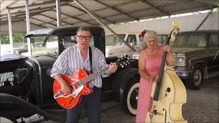Ronny Guittar Duo - Hot Cars And Rockabella PinUp Girls -  at Unimotors unplugged