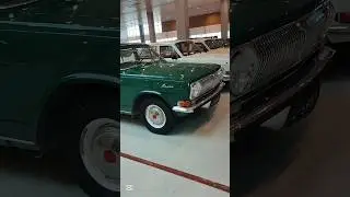 Волги и Москвичи на выставке Автоэпоха.