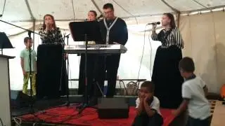 Three Holies - Tahdon nähdä kirkkauden | Hengellinen laulu