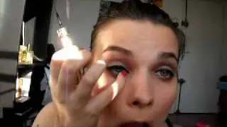 Maquillage sobre + eye-liner avec la collection été 2010 de Guerlain