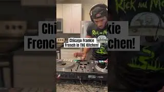 Chicago DJ In The Kitchen Scratching! #chicago #chicagodj #chicagoproducer #scratching #chirpscratch