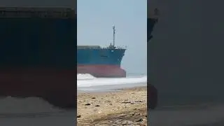 Big Ship Hits Beach 🔥🥵🛳️⚠️⚠️ #ships #shipbreaking #viralshorts