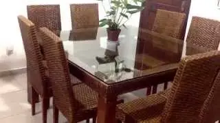 Cadeira em fibra sintética,  natural e cadeiras de