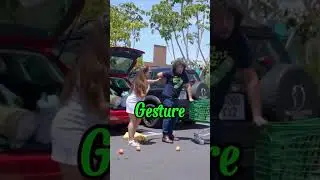 🙋&zwj;♀️💞 A Stranger Needed Help&mdash;Would You Step In Like This #shorts