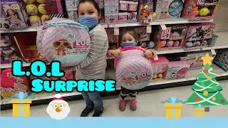 Juguetes para  LA navidad, en la tienda TARGET. L.O.L surprise/ Elsa de Frozen.