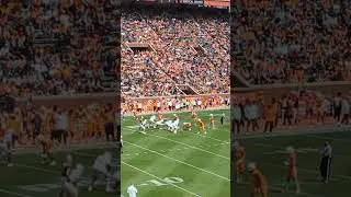 Jake Merklinger with the nice pass!! #shorts #sports #tennesseevols #football #collegefootball #vols