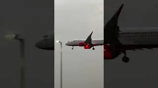 #AirIndia Airbus A320neo landing at Delhi #planespotting #aviation
