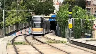 Arrive Départ Tram et Bus 4/18/43/54/81 STIB-MIVB 🚍🚊