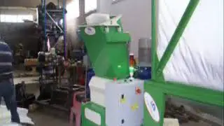 Schredder aus Polystyrol, produziert Granulate f&uuml;r Estriche mit Leichtbeton.