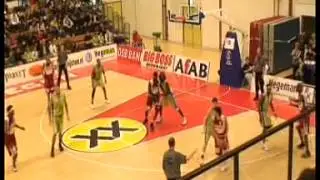 Matrixx vs Gaints Dutch basketball 2006-2007(Alhaji Mohammed Green team #11)