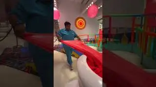 Saturdays are for sliming away at Sloomoo 😝
