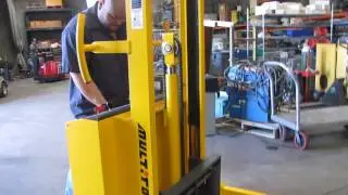 Multiton SM20 Walkie Stacker 2200 lbs Walk Behind Forklift Fork Lift Truc