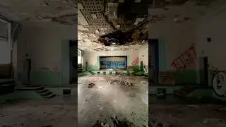 Abandoned school auditorium #urbex #urbanexploration #abandoned #abandonedplaces #graffiti #decay