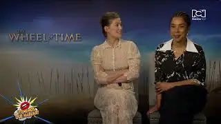 THE WHEEL OF TIME S3 - ROSAMUND PIKE Y SOPHIE OKONEDO - ALFONSO DIAZ
