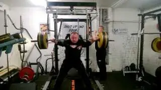 Raw Bench Squat 8x180kg Timo Majuri in HC GYM