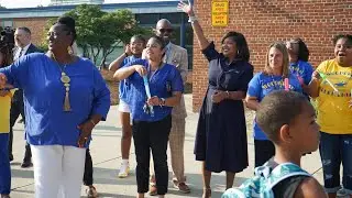 Woodcrest Elementary Welcomes Students Back on First Day of School