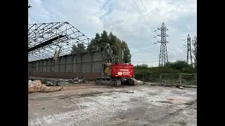 D&eacute;construction par Helfaut Travaux de la s&eacute;cherie &agrave; chicor&eacute;e de  Grande Synthe
