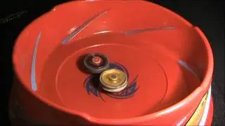 beyblade Death Quetzalqoatl 125 RDF VS Earth Eagle 145 WD