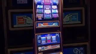 🎰ВЫ БЫ ПРИНЯЛИ ЭТО ПРЕДЛОЖЕНИЕ?! #слоты #азартныеигрыши #игра #ласвегас #максимальныеденьги #весе...